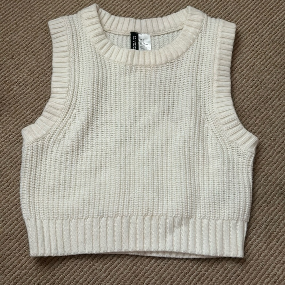 H&M women’s sweater top